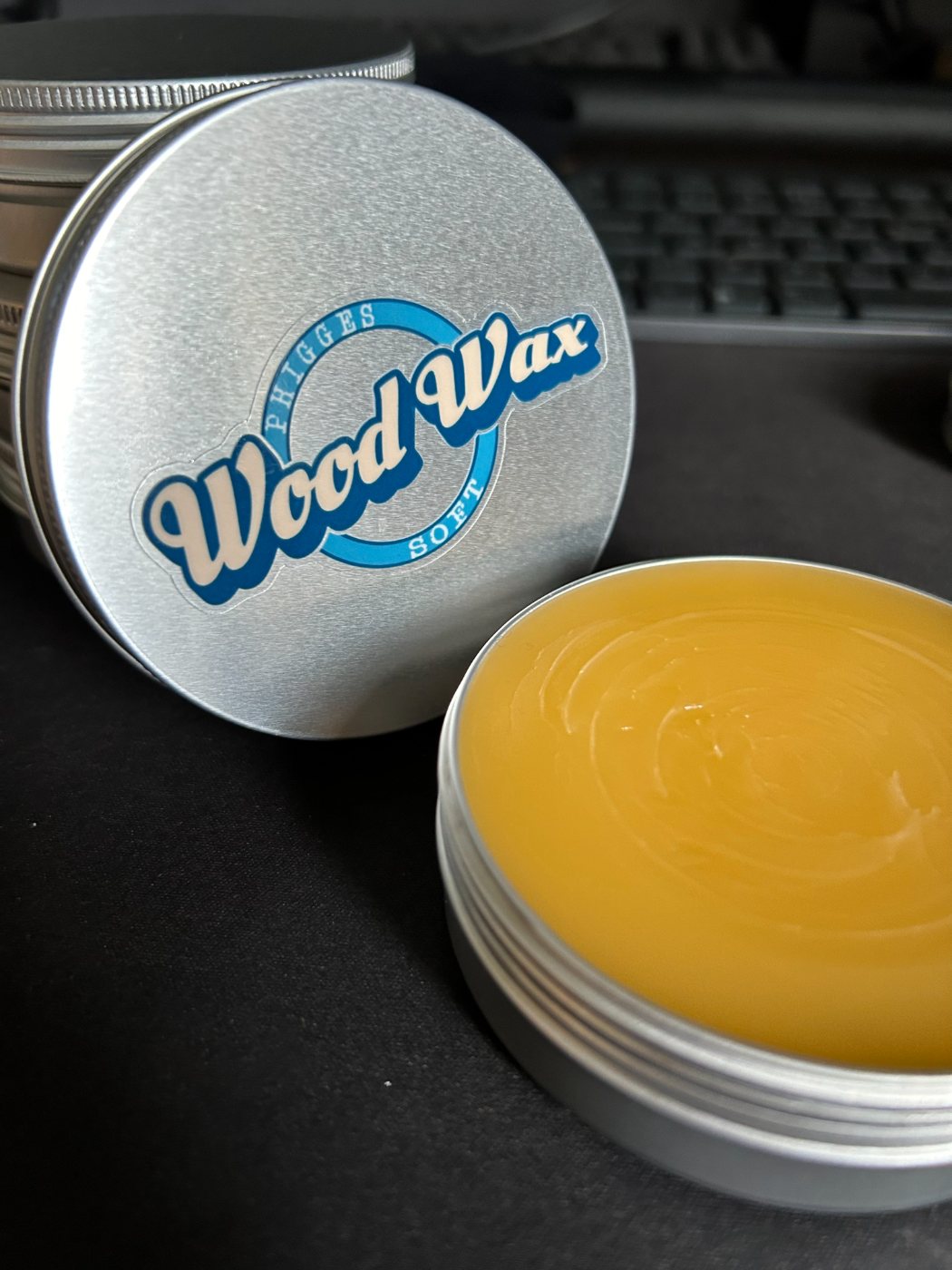 Pouring the wax